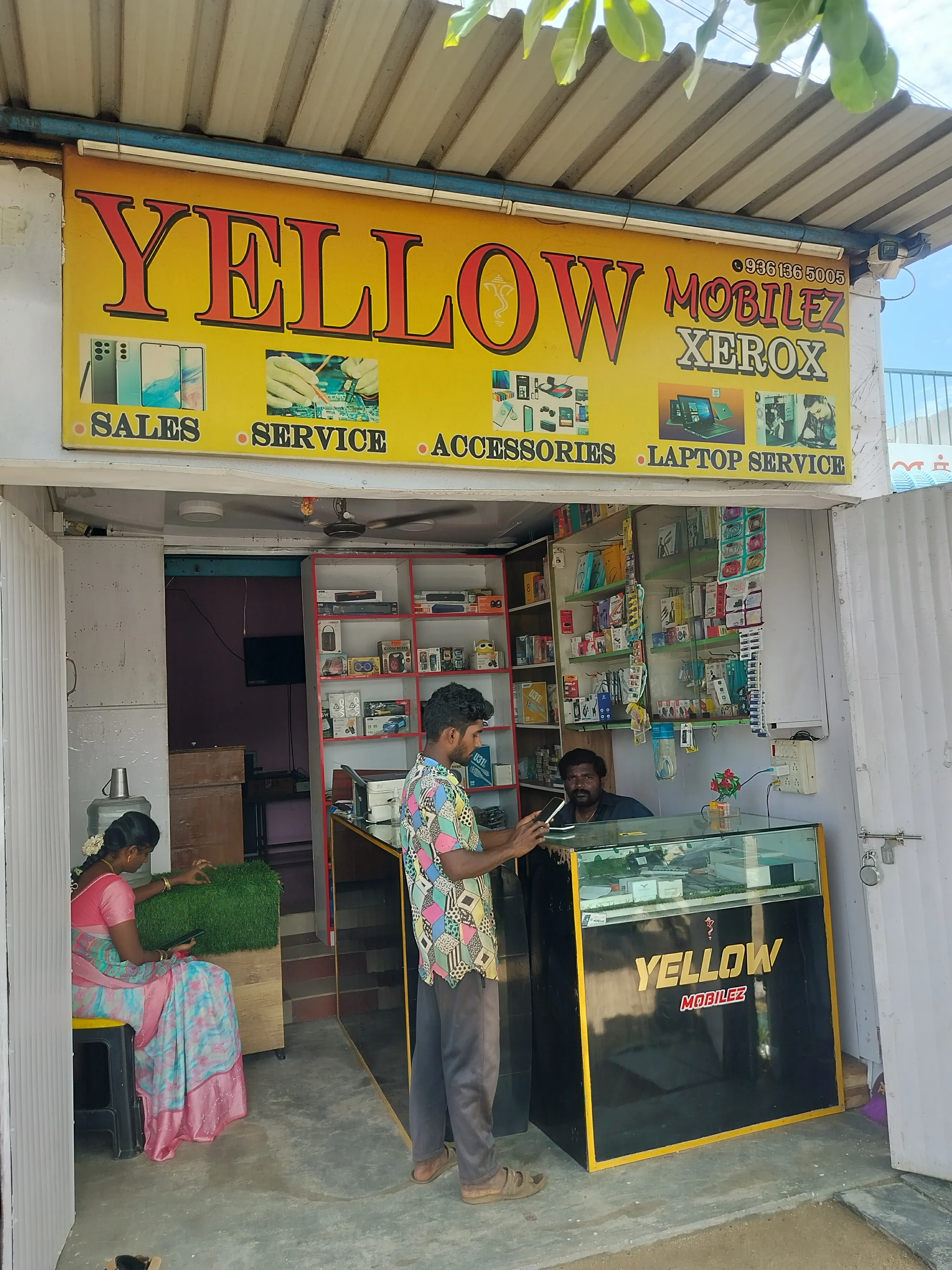 Yellow mobilez